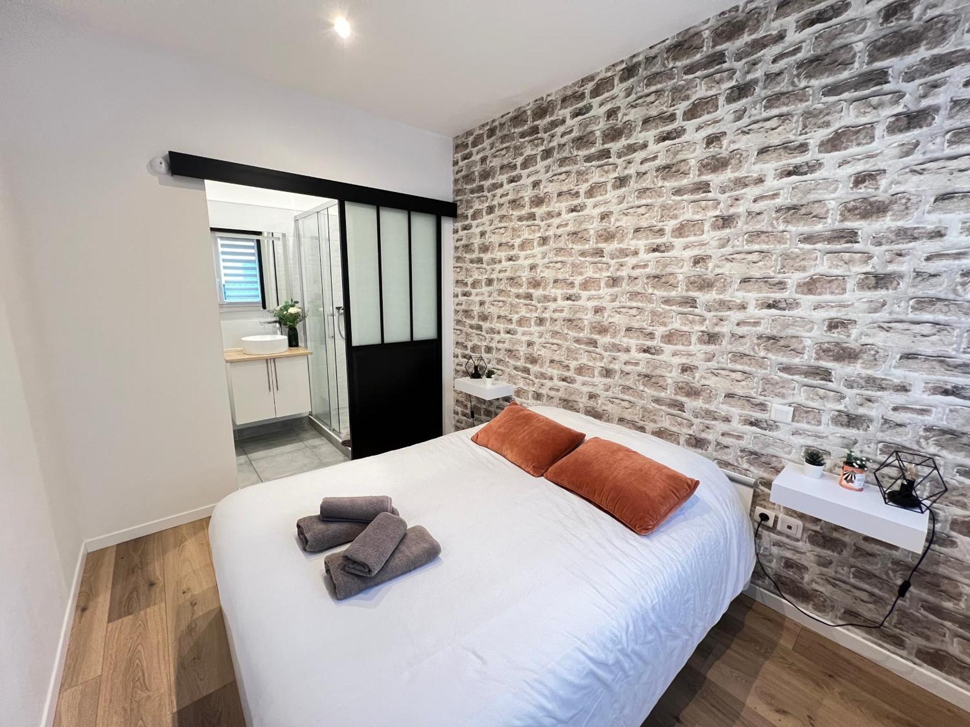 Appartement Le Rémois - CENTRE - Cour privative - WIFI à Reims Extérieur photo