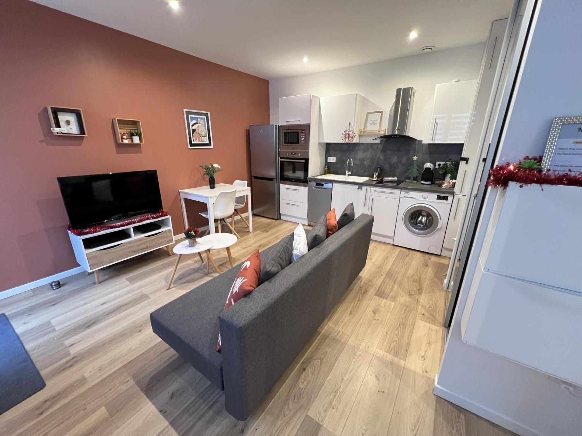 Appartement Le Rémois - CENTRE - Cour privative - WIFI à Reims Extérieur photo